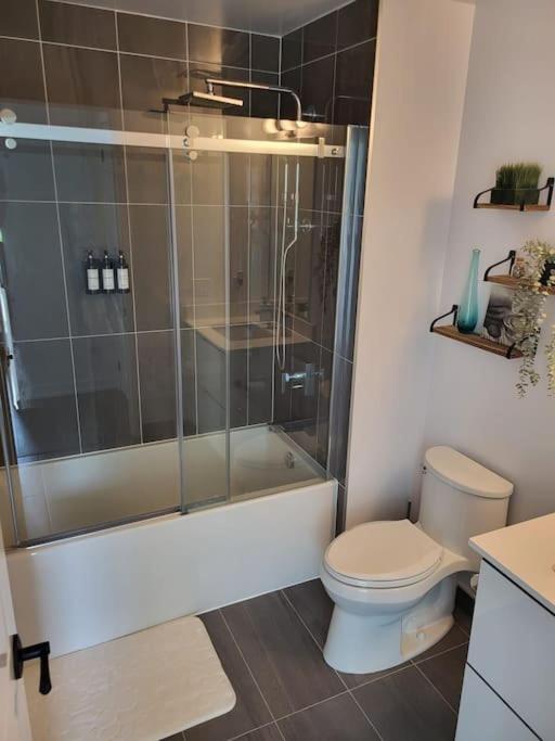 Cozy South View Suite Overlooking The Nature Trail Innisfil Buitenkant foto