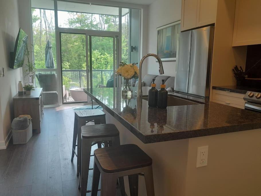 Cozy South View Suite Overlooking The Nature Trail Innisfil Buitenkant foto